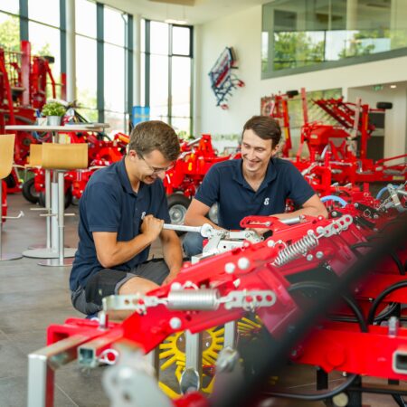 Agricultural Equipment Service Technician